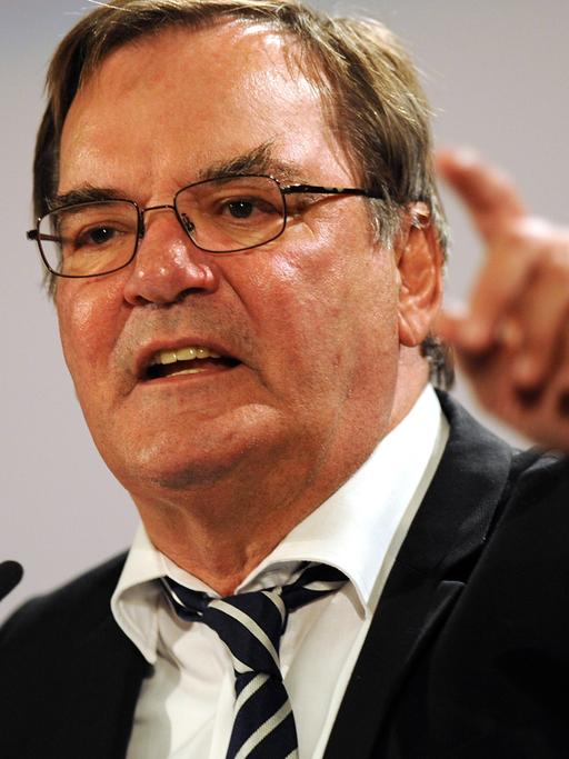 Der Wirtschaftswissenschaftler Prof. Dr. Rudolf Hickel.