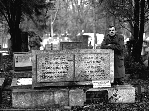 Ilija Trojanow auf dem Zentralfriedhof von Sofia
