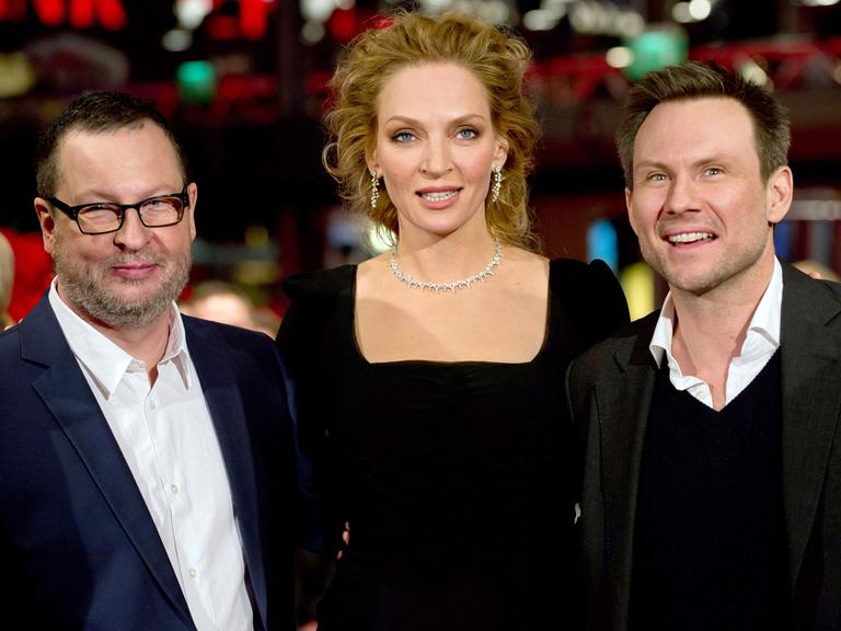 Regisseur Lars von Trier (l-r), Uma Thurman und Christian Slater kommen am 09.02.2014 in Berlin während der 64. Internationalen Filmfestspiele zur Premiere des Films "Nymphomaniac Volume eins. Der Film lief im Wettbewerb der Festspiele.