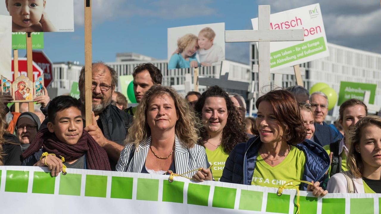 Abtreibungsgegner beim "Marsch für das Leben" am 22.9.2018 in Berlin. 