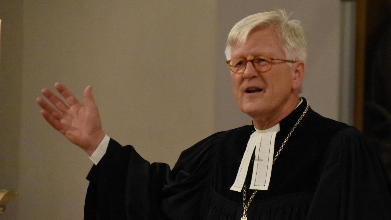 der Ratsvorsitzender der Evangelischen Kirche, Landesbischof Heinrich Bedford Strohm, während einer Messe in München
