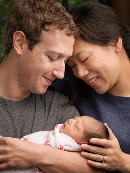 Facebook-Chef Mark Zuckerberg mit seiner Frau Priscilla und Tochter Max
