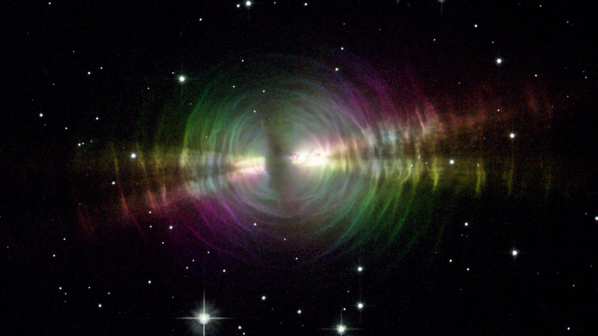Der geheimnisvolle Ei-Nebel, aufgenommen vom Hubble-Weltraumteleskop