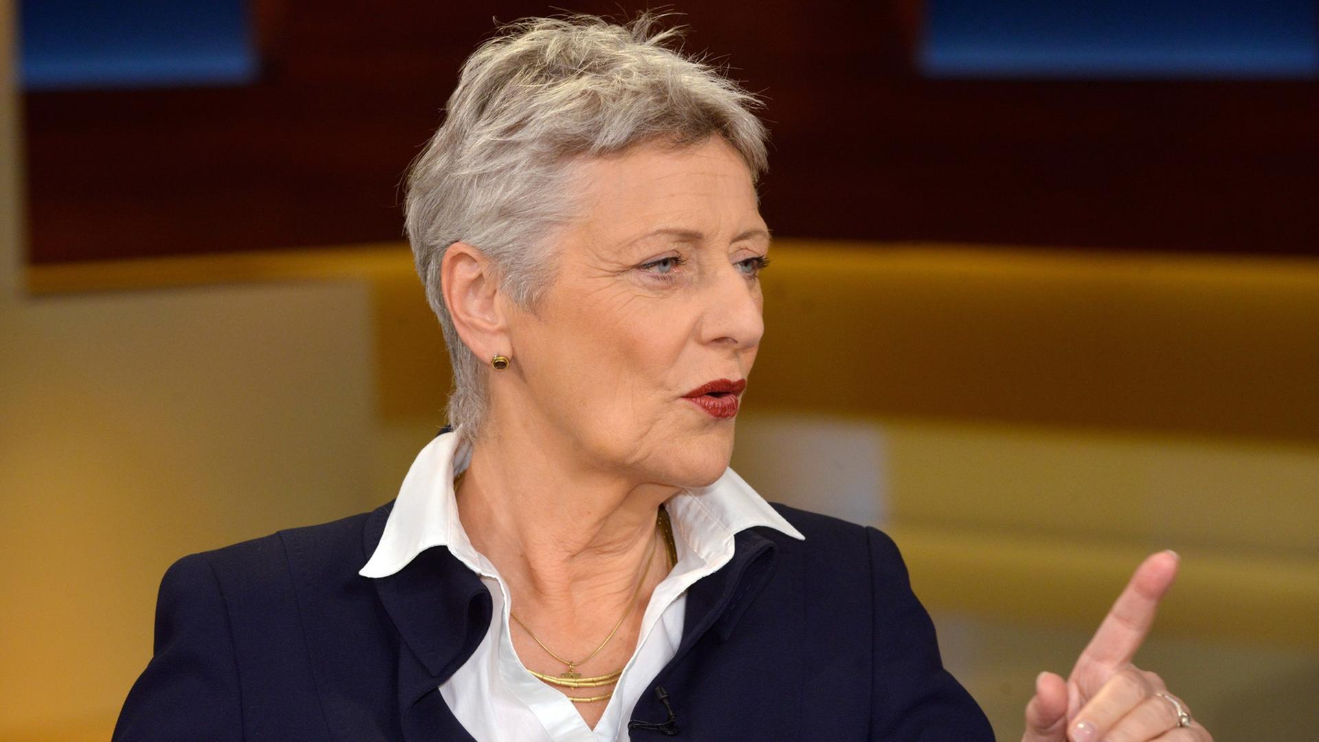 Die Grünen-Politikerin Marieluise Beck in der ARD-Talksendung "Anne Will".