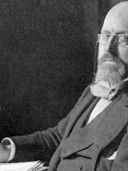 Der Schriftsteller Henry James (1843 - 1916) in einer undatierten Aufnahme