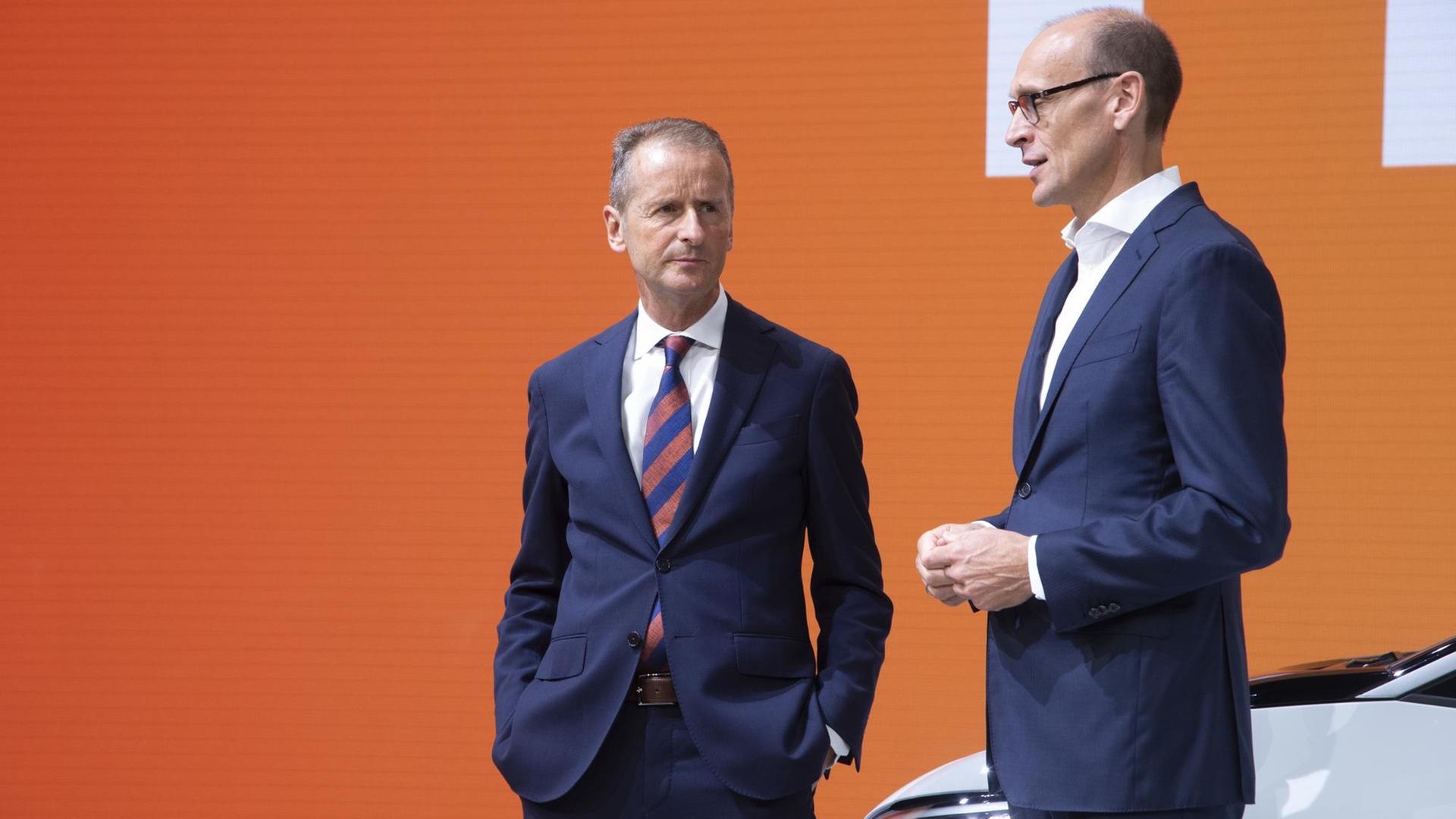 Herbert Diess, Vorstandsvorsitzender Volkswagen AG und Ralf Brandstätter, Marken-COO Volkswagen vor der Eröffnung Internationale Automobil- Aussstellung IAA 2019 in Frankfurt