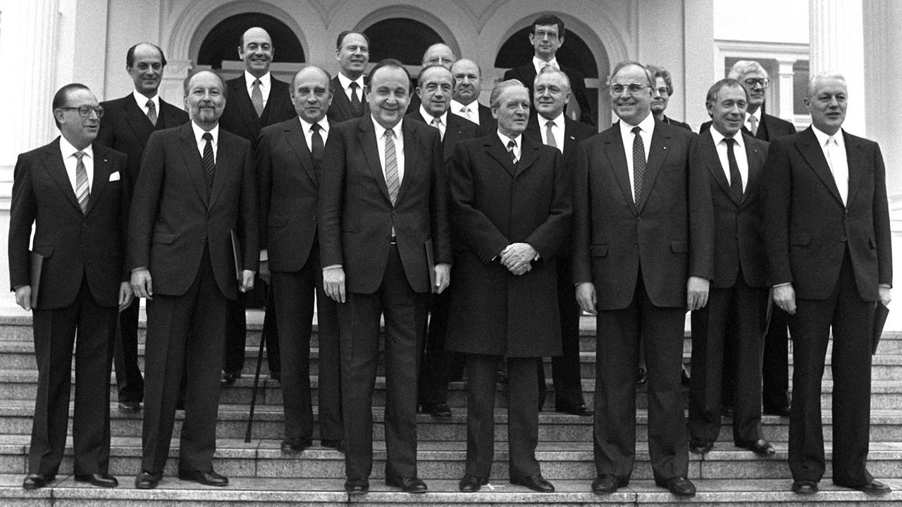 Das Kabinett Kohl 1983 - Gruppenbild 