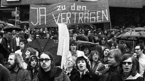 Demonstration der Friedensbewegung für die Ratifizierung der Ostverträge.