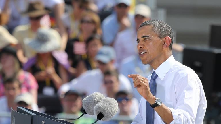 Image #: 22817287    U.S. President Barack Obama speaks at the Brandenburg Gate in Berlin on June 19, 2013.  Obama is in Berlin on his first official state visit to Germany and after meeting with German Chancellor Angela Merkel, spoke at the historic site