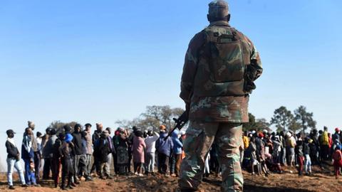 Sommer 2021 Proteste gegen die Inhaftierung von Ex-Präsident Zuma in Vosloorus, South Africa. / Timothy Barnard / Sputnik