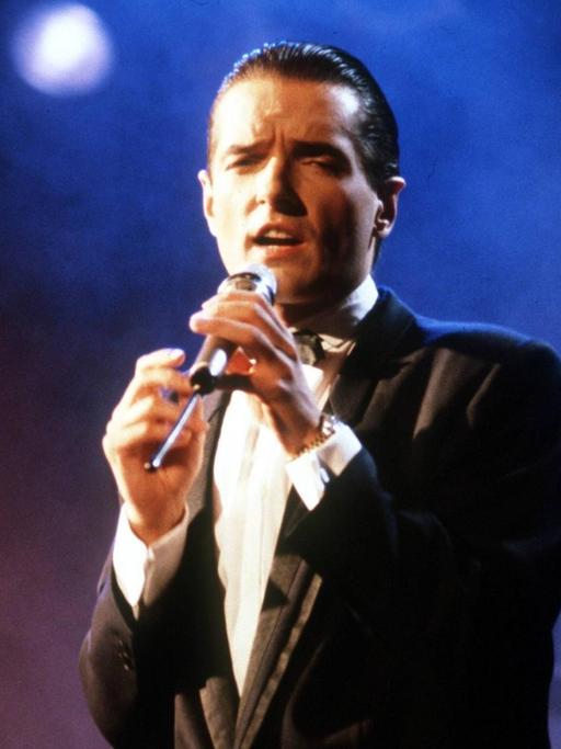 Der Sänger Falco am 19. Juni 1984 auf einem Konzert in Köln.