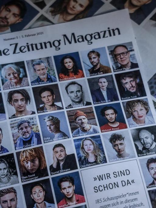 Die Titelseite des Süddeutsche Zeitung Magazin zeigt die Porträts zahlreicher Schauspieler mit dem Titel "Wir sind schon da".
