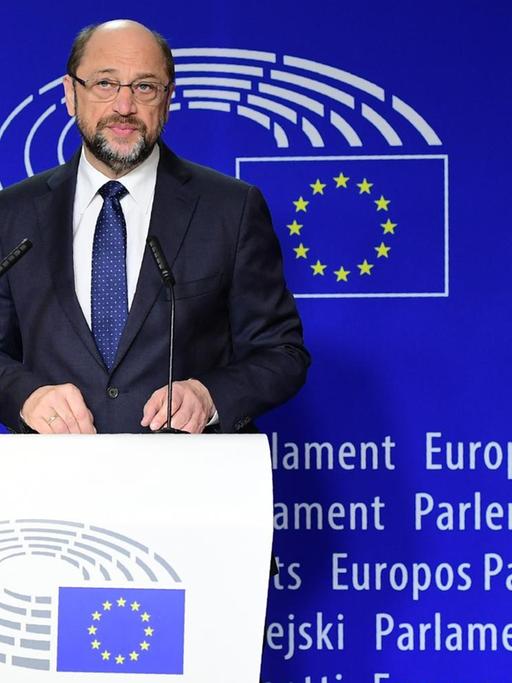 EU-Parlamentspräsident Martin Schulz spricht bei einer EU-Pressekonferenz.