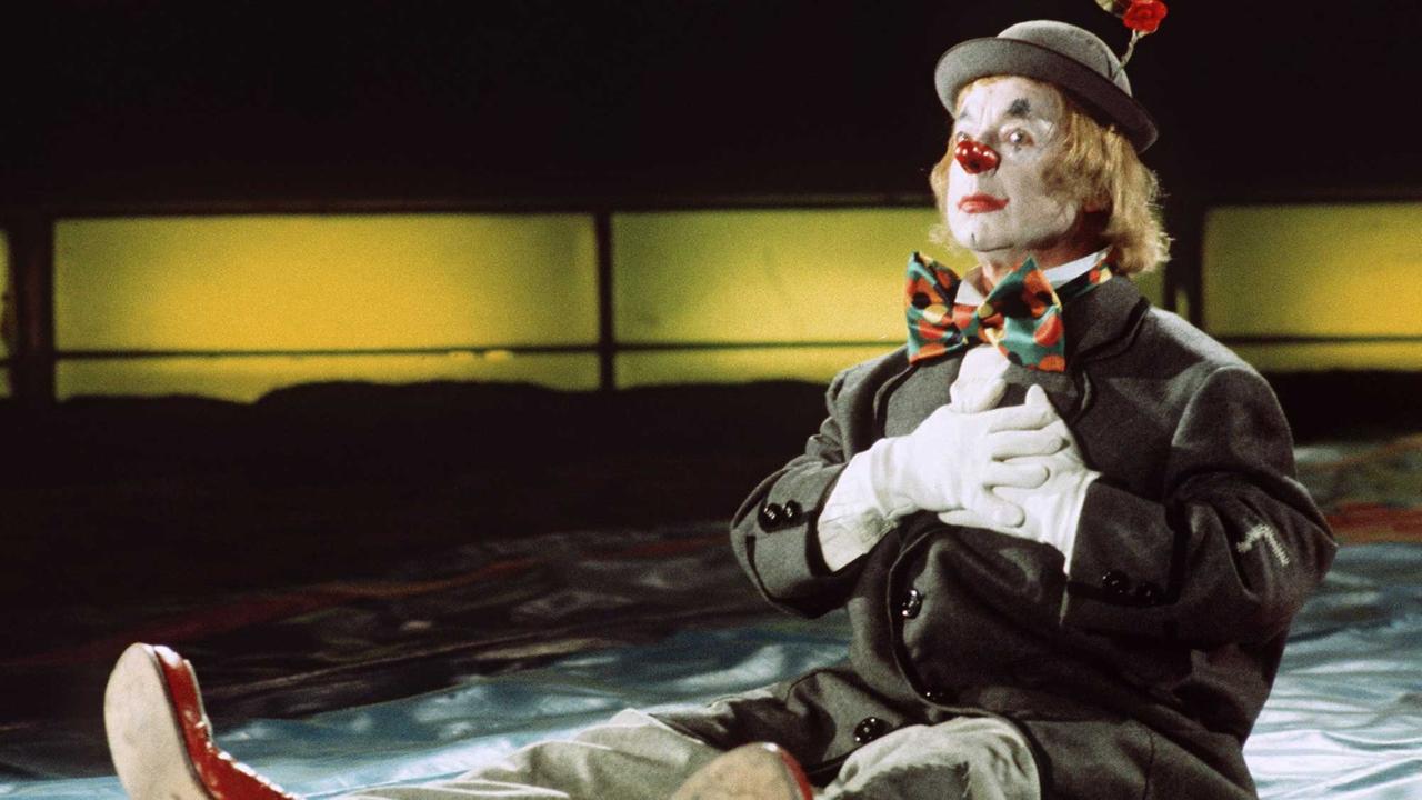 Der Schauspieler Heinz Rühmann bei einem Auftritt als Clown in "Stars in der Manege" 1973.