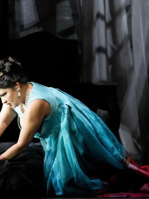 Anna Netrebko und Luca Salsi in "Tosca" an der Mailänder Scala.