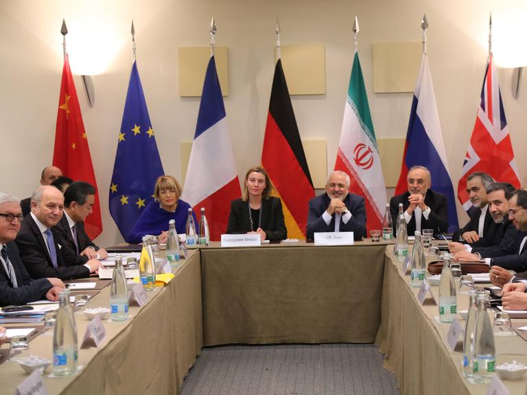 Verhandlungen zwischen den 5+1-Mächten und dem Iran am Montag in Lausanne.