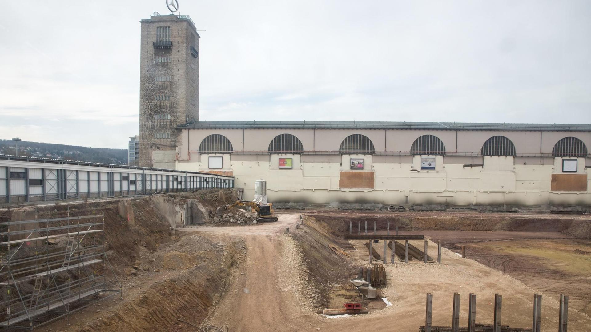 Stuttgart 21: Blick auf die Großbaustelle im Gleisfeld des Hauptbahnhofes
