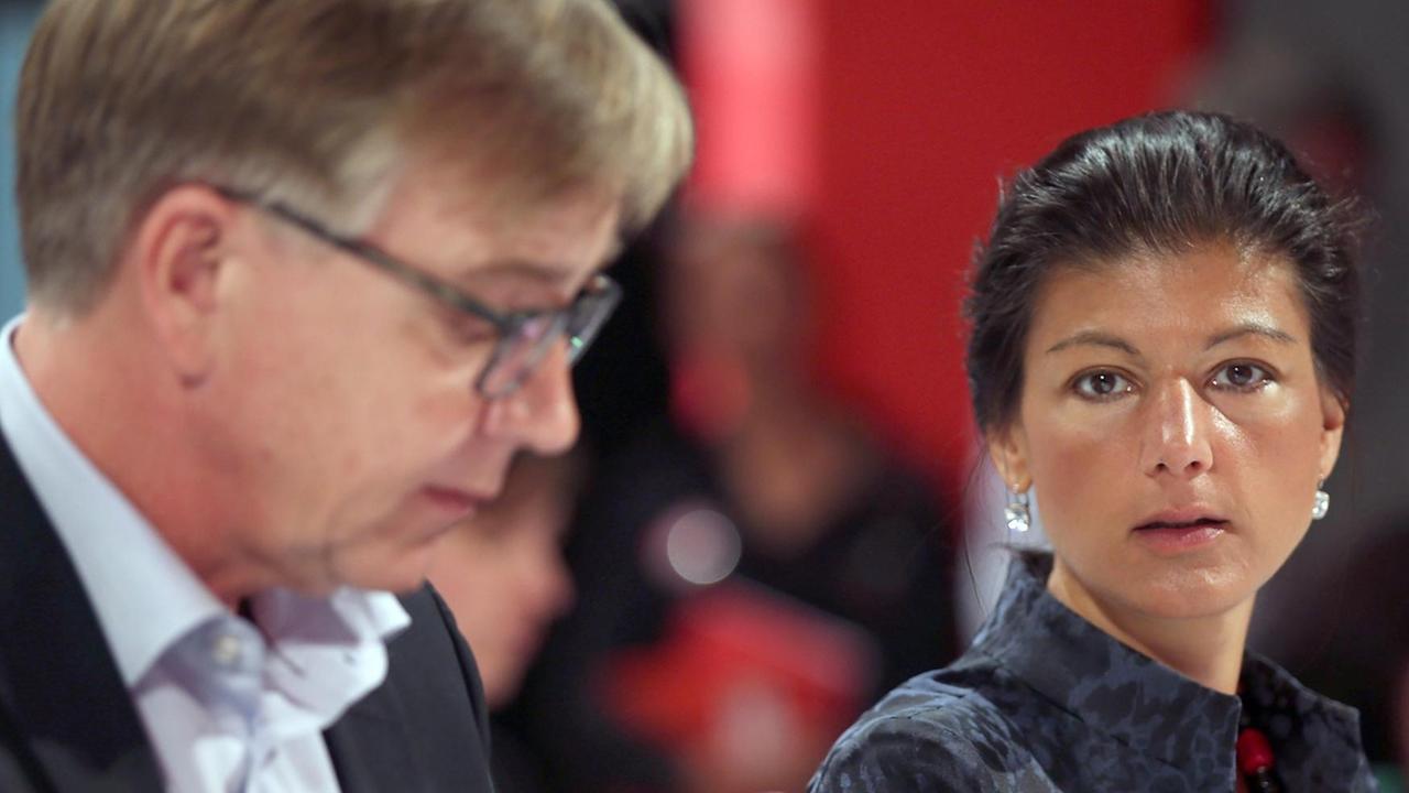 Dietmar Bartsch und Sahra Wagenknecht in Bielefeld den Parteitag der Linken. 