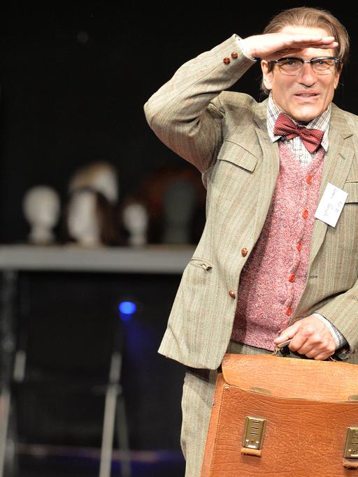 Peter Lüchinger als Lewis Parish in dem Stück "Wie es Will gefällt" von der Shakespeare Company in Bremen