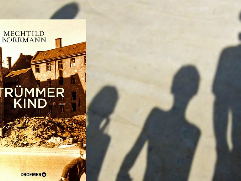 Buchcover "Trümmerkind" von Mechtild Borrmann. Im Hintergrund die Schattenumrisse einer Familie.