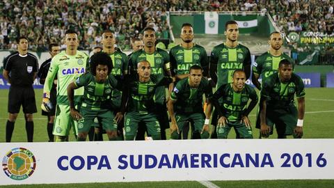 Die Mannschaft von Chapecoense am 23. November 2016 vor dem Halbfinale der Copa Sudamericana gegen CA San Lorenzo de Almagro aus Argentien.