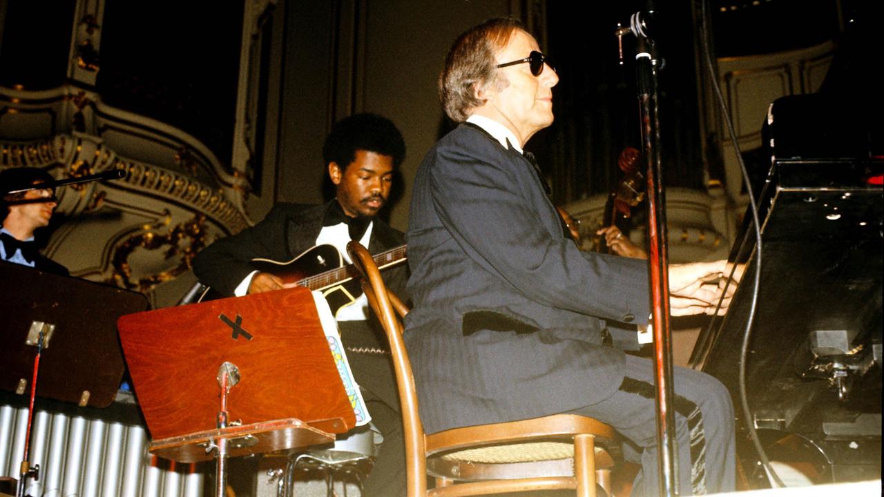 George Shearing live am Piano in den 1970er Jahren in der Hamburger Musikhalle.