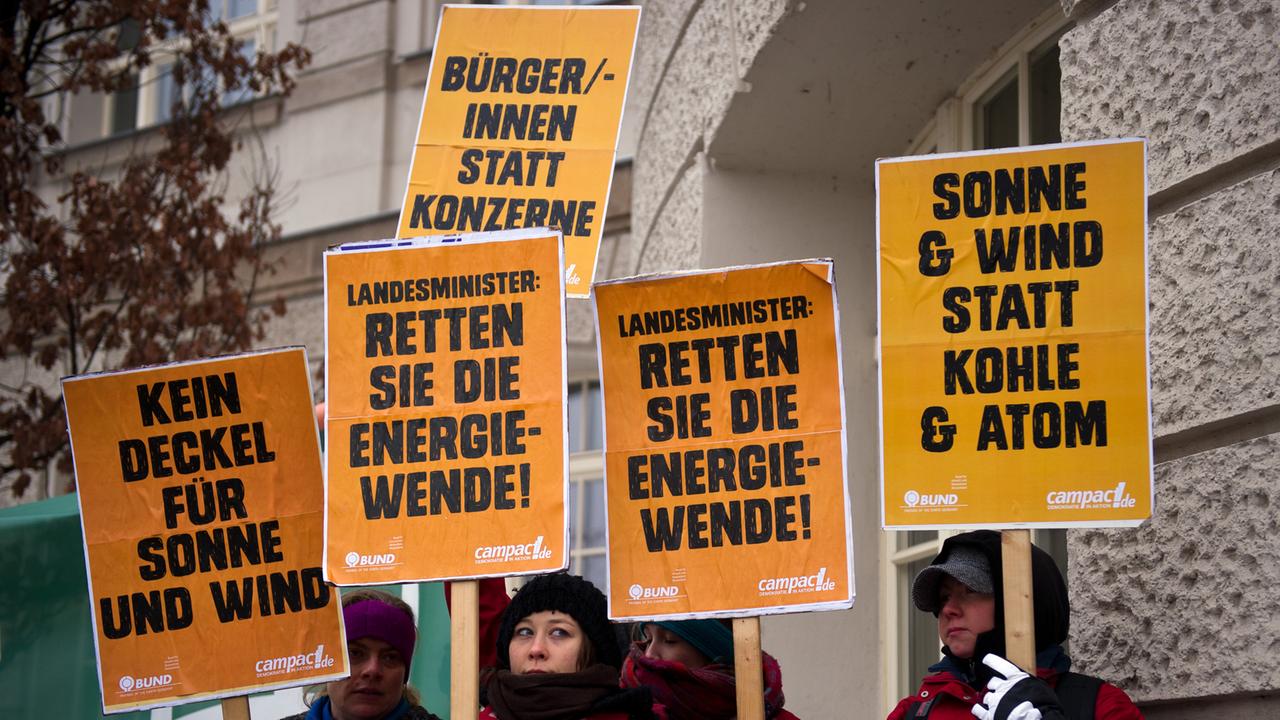 Strompreis-Debatte - "Langfristig ist die Energiewende für uns alle ...