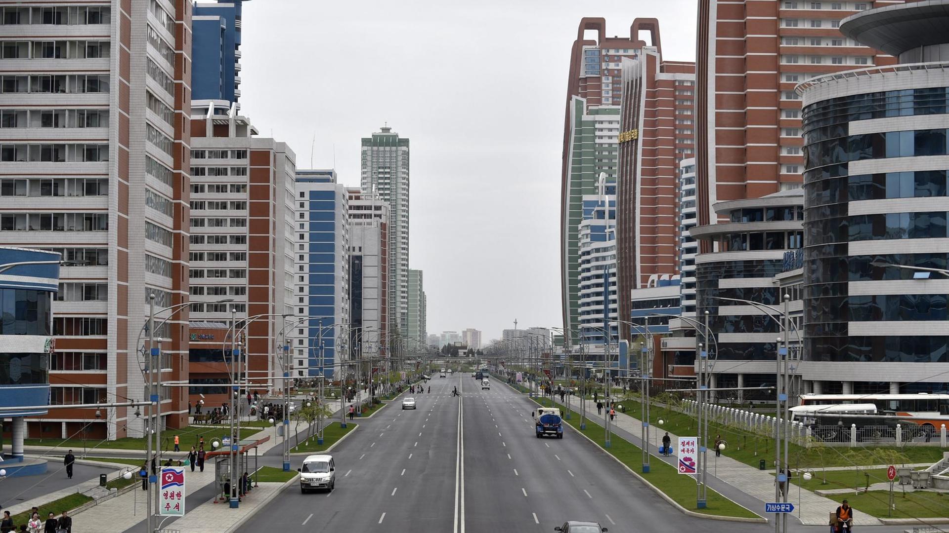 epa05601669 YEARENDER 2016 APRIL A view of the Mirae Scientists' Street in Pyongyang, North Korea, 16 April 2016. The Mirae Scientists' Street is a residential district for scientists, engineers and researchers which was inaugurated in November 2015. EPA/FRANCK ROBICHON |