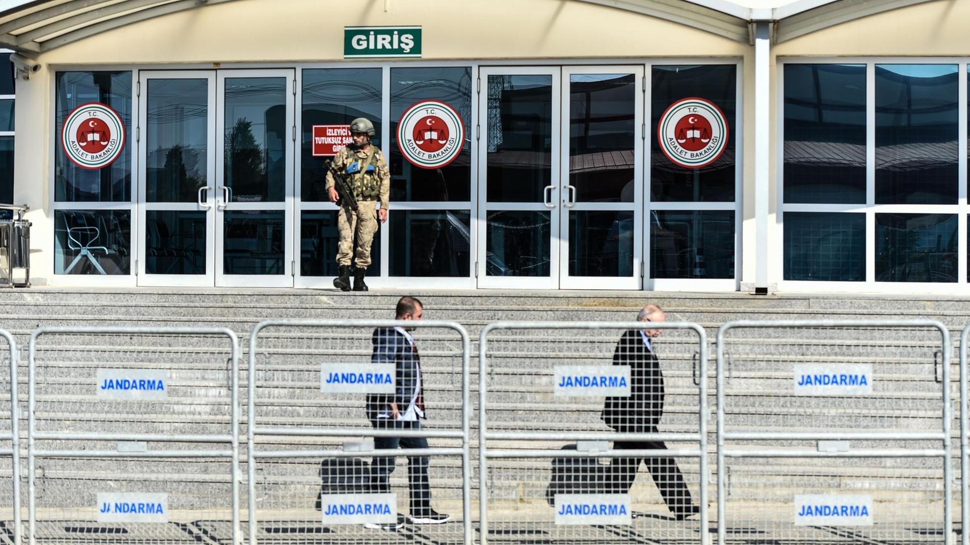 Das Gerichtsgebäude in Silivri bei Istanbul, in dem der Prozess gegen die "Cumhuriyet"-Mitarbeiter stattfindet.