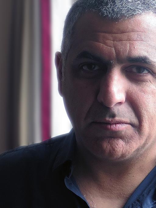 Der iranische Regisseur Mani Haghighi im Hotel-Studio von Deutschlandradio Kultur während der Berlinale 2016.