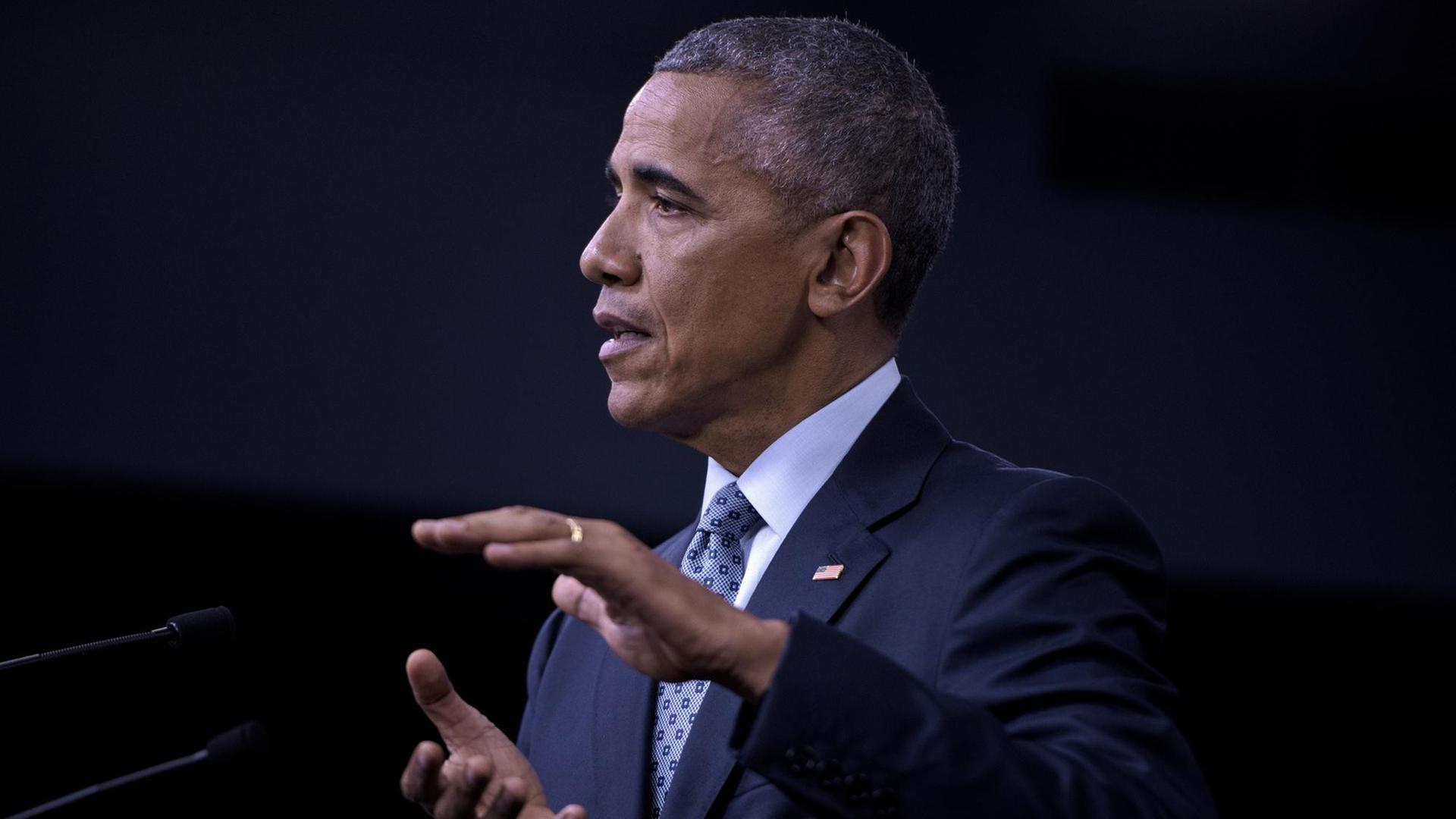 US-Präsident Obama bei einer Pressekonferenz im Pentagon.