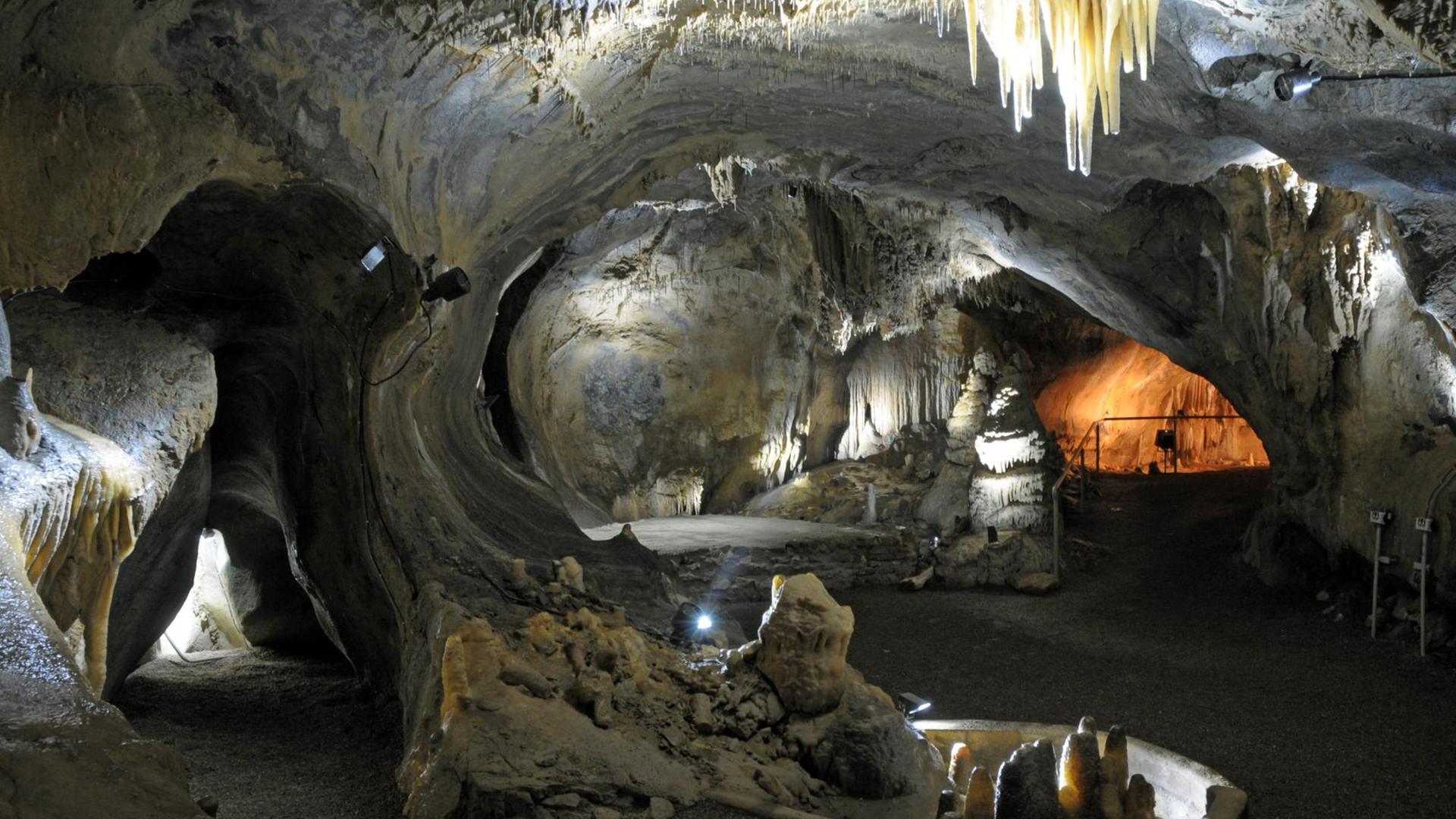 Tropfsteinhöhle Dechenhöhle in Iserlohn