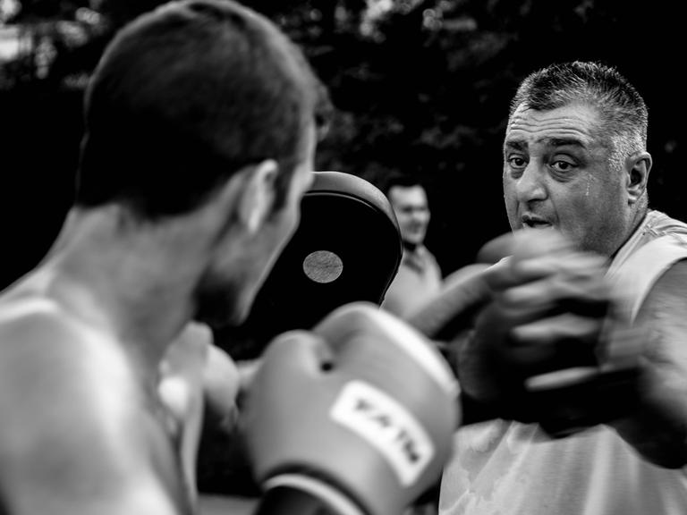 Szene aus dem Film "Gettho Balboa": Zwei Männer stehen im Boxring und kämpfen gegeneinander.