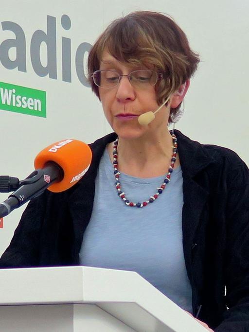 Die Schriftstellerin Kerstin Hensel beim Bücherfrühling 2016 von Deutschlandradio Kultur auf der Leipziger Buchmesse