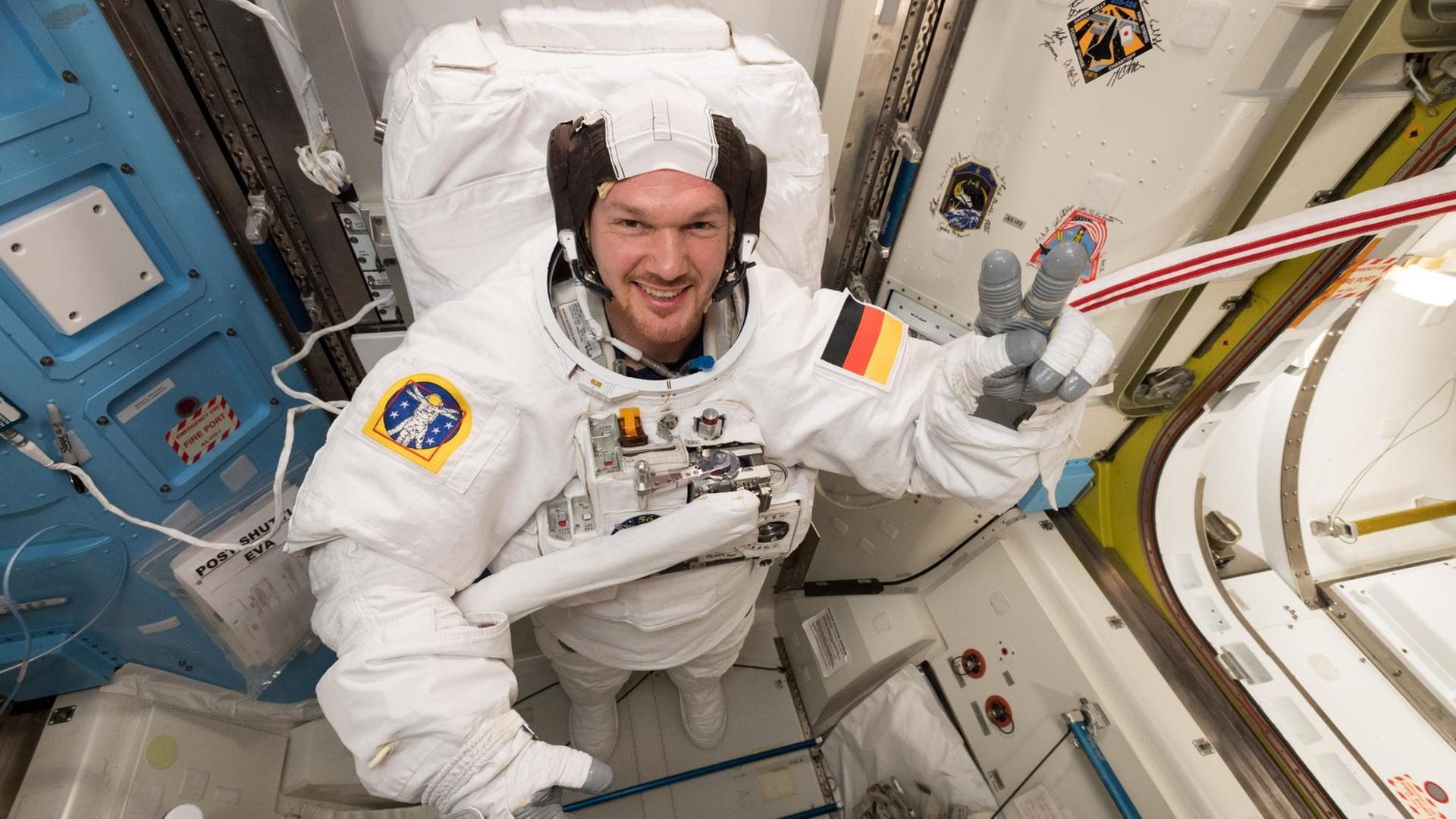 Der Astronaut Alexander Gerst ist wieder auf der Erde.