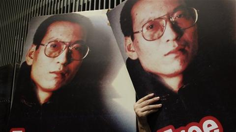 Plakate von Liu Xiaobo in Hongkong