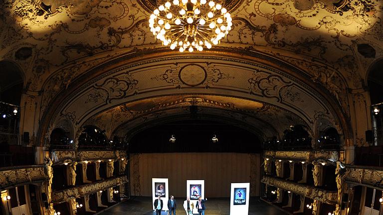 Das wäre der eigentlich angemessene Raum gewesen: der Hauptsaal des Hamburger Schauspielhauses. Das wäre der eigentlich angemessene Raum gewesen: der Hauptsaal des Hamburger Schauspielhauses.