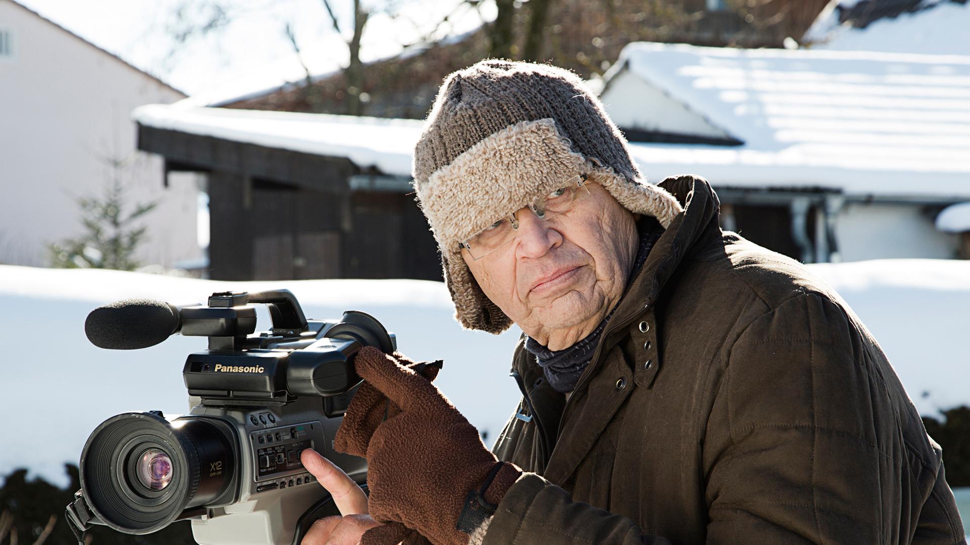 Gerhard Polt als Heinz A. Pospiech im Film "Und Äktschn!"