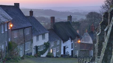 Gold Hill, Shaftesbury at dawn, Blackmore Vale, Dorset, England.