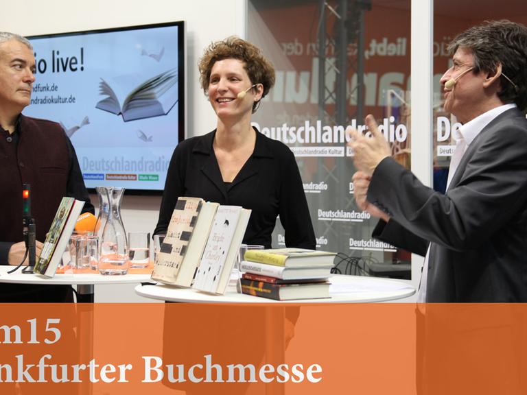 Ilija Trojanow, Annette Pehnt und Moderator Joachim Scholl auf der Frankfurter Buchmesse (von links)