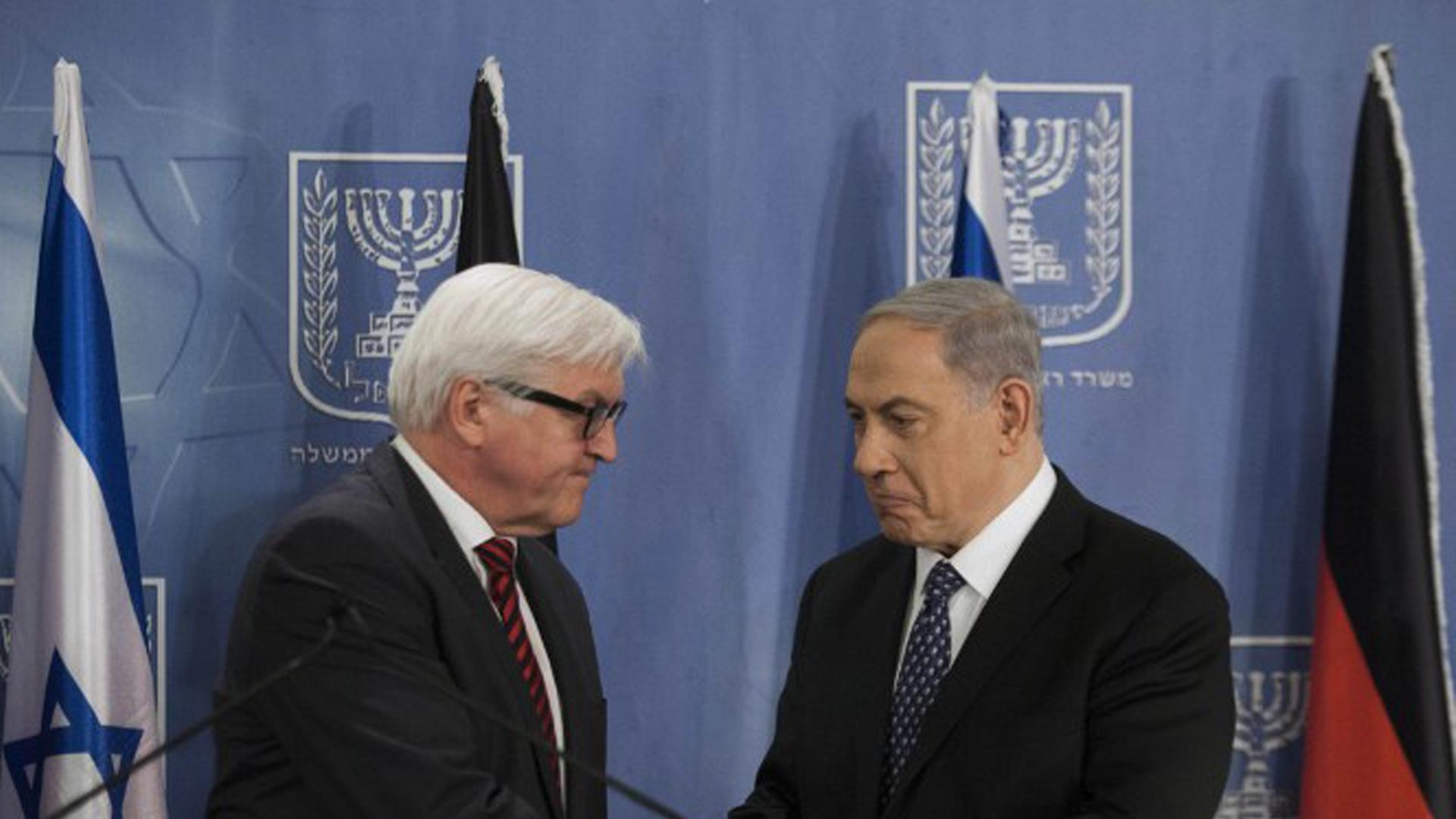 Bundesaußenminister Frank-Walter Steinmeier und Israels Ministerpräsident Benjamin Netanjahu in Tel Aviv