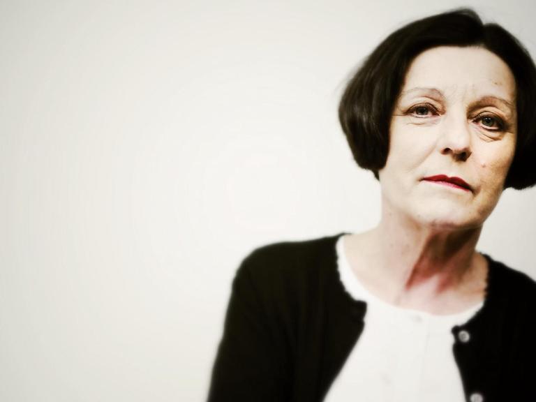 Porträt von Herta Müller, deutsche Schriftstellerin, Autorin und Nobelpreisträgerin.