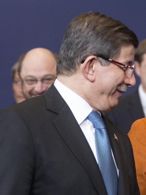 Bundeskanzlerin Merkel im Gespräch mit dem türkischen Ministerpräsidenten Davutoglu