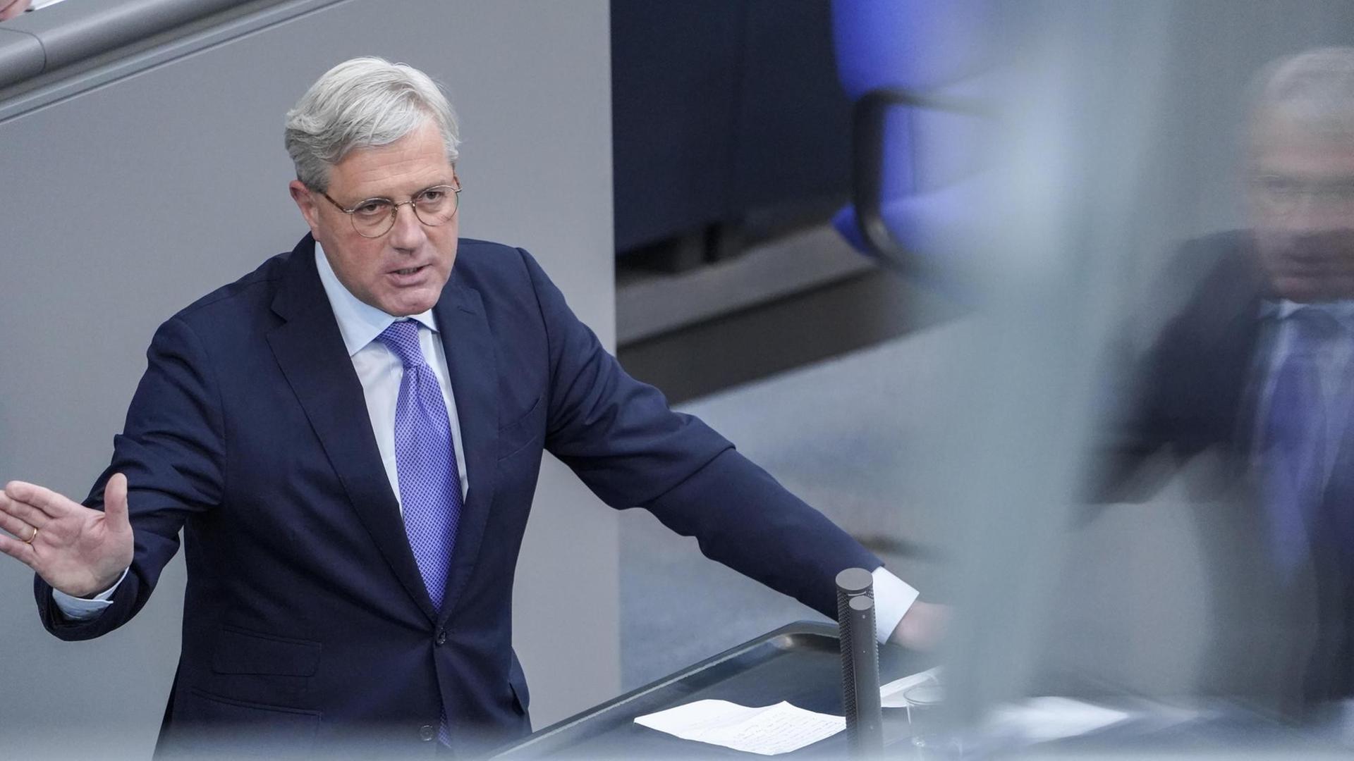 Aktuell, 19.05.2021, Berlin, Dr. Norbert Roettgen im Portrait bei seiner Rede Aktuelle Stunde zu den Raketenangriffen auf Israel und der Eskalation der Gewalt bei der 229. Sitzung des Deutschen Bundestag in Berlin