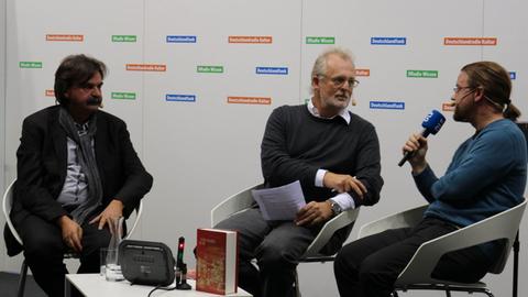 Reinhold Joppich, Hubert Winkels und Uwe Sonnenberg im Gespräch.