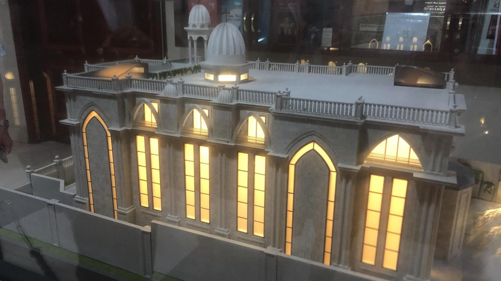 Die syrisch-orthodoxen Christen in Istanbul bekommen eine neue Kirche, hier ein Modell.
