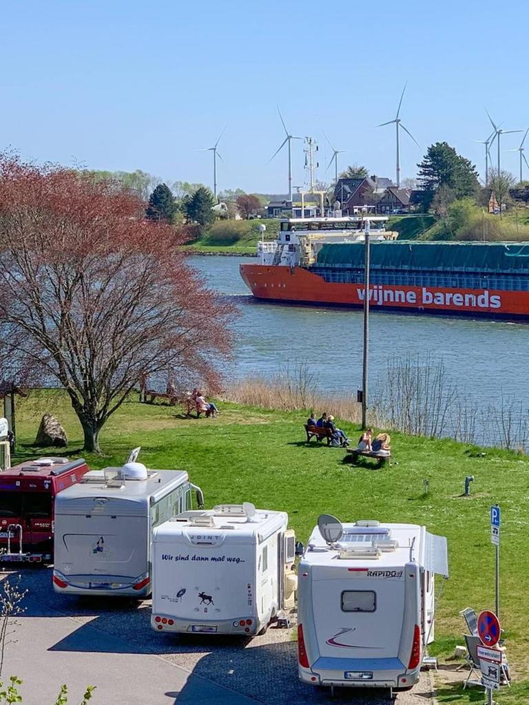 Nord-Ostsee-Kanal Fähre bei Sehestedt