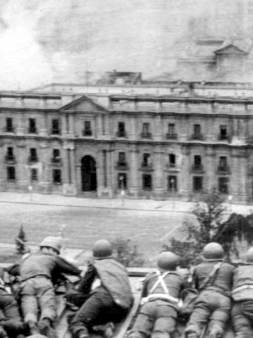 Der Militärputsch 1973, bei dem der gewählte Staatspräsident Chiles, Salvador Allende Gossens, ums Leben kam.
