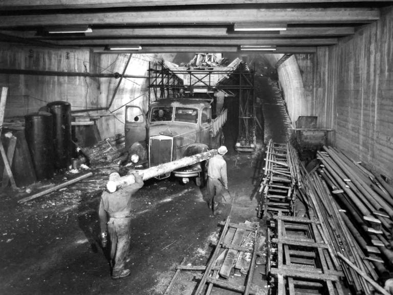 Bauarbeiten für den Großen St.-Bernhard-Tunnel in den 60er-Jahren