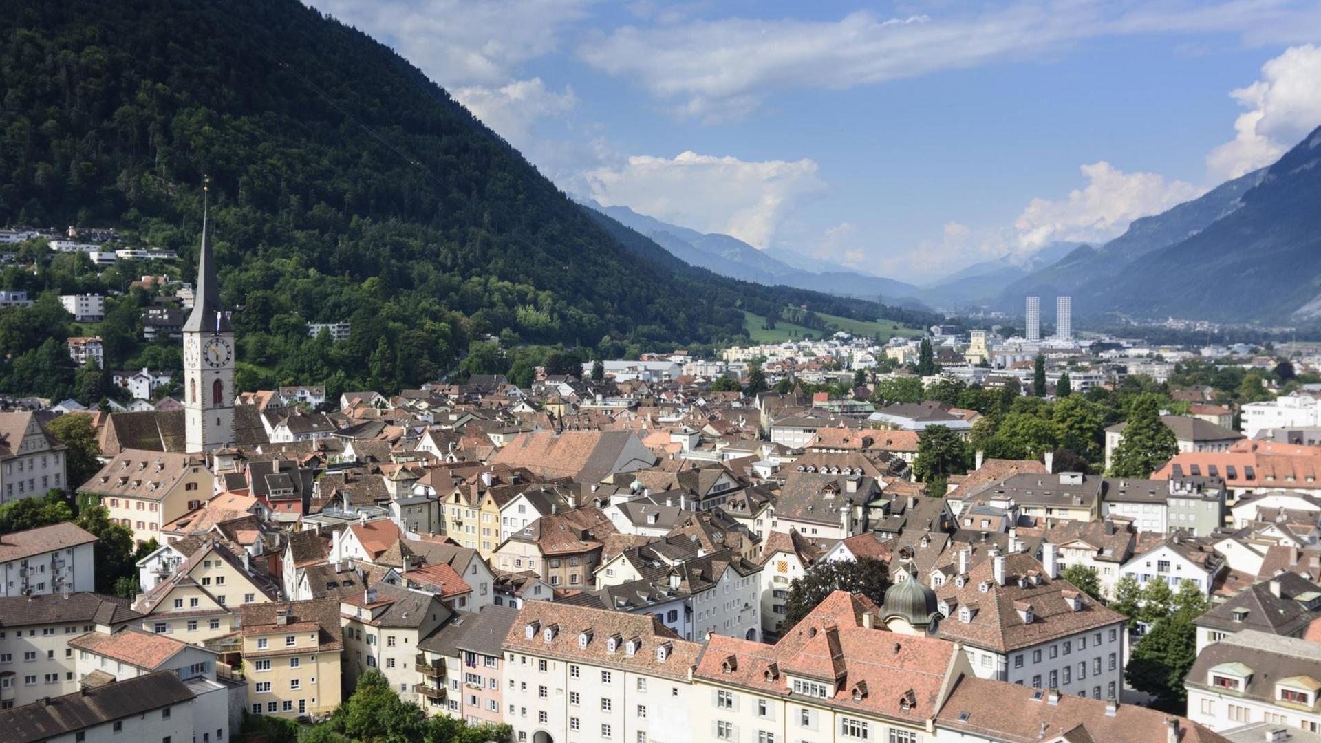 Blick auf die Altstadt in Chur, Schweiz, Kanton Graubünden.